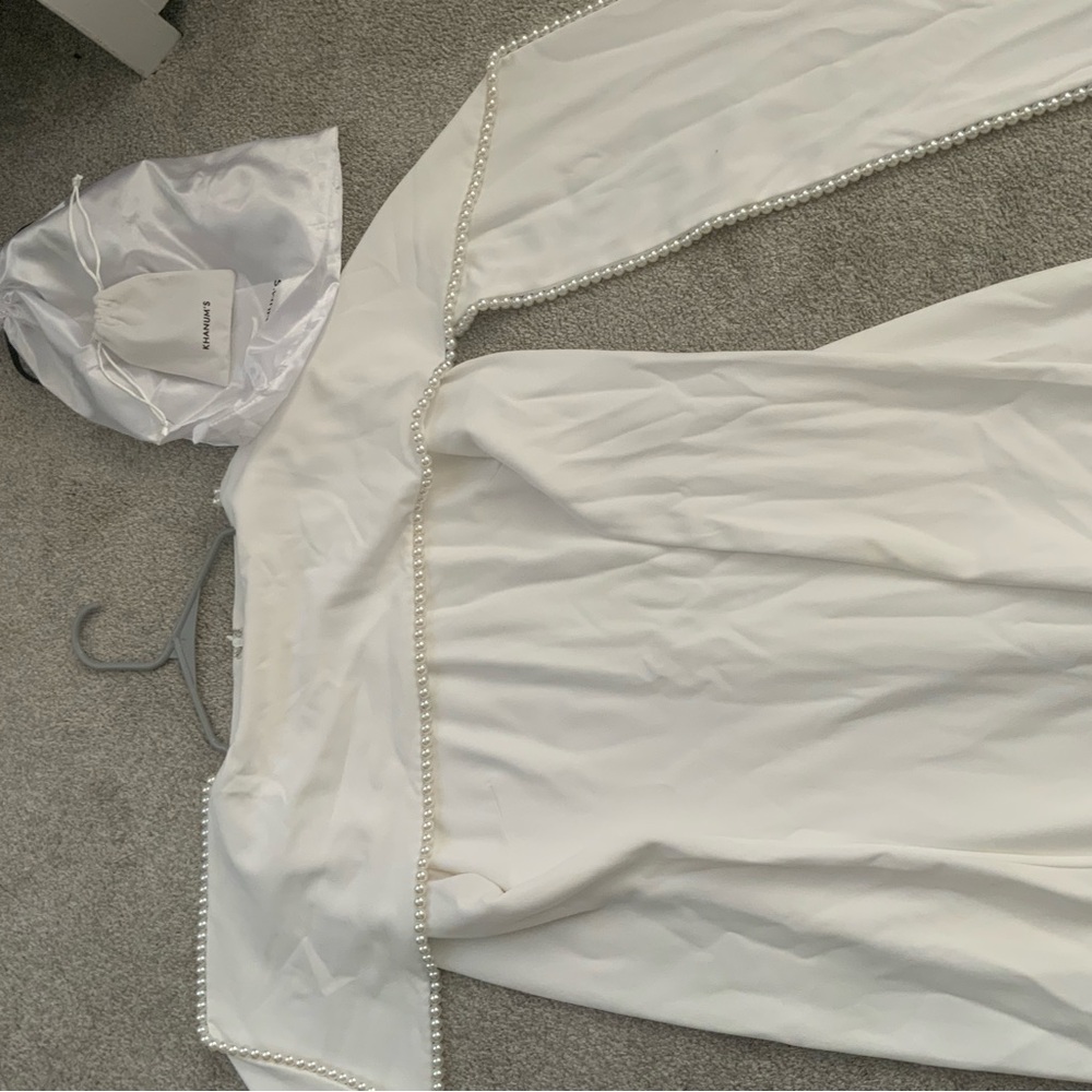 Elegant Long Sleeve White Dress - Picture 5 of 6